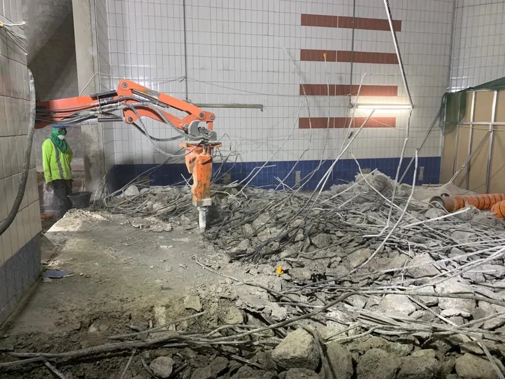 DXB International Airport -Robotic demolition · track saw & core cutting · occupied terminal