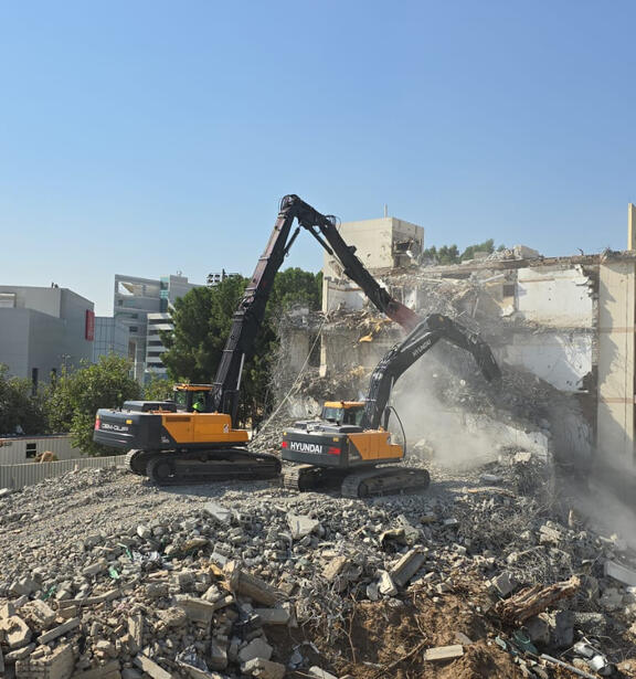 Demolition Excavators